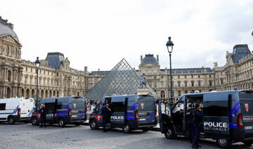 Ex-thief says he warned Louvre of security weaknesses around crown jewels