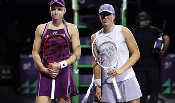 Anisimova beats Swiatek to reach WTA Finals last four