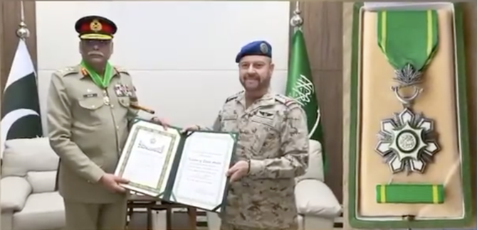 Saudi chief of general staff presents Pakistan’s chairman of joint chiefs of staff committee with medal